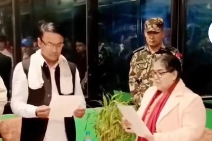 मधेश प्रदेशका प्रदेश प्रमुखद्वारा राति होटेलमा शपथ, असंवैधानिक कार्यको आरोप