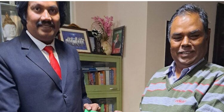 सिके राउत कमजोर पर्दै गएपछि उपेन्द्र यादवसँग गर्नुभयो सहमतिको यस्तो प्रयास